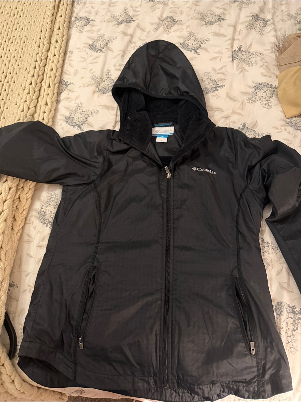 Columbia Black Hooded Windbreaker Jacket